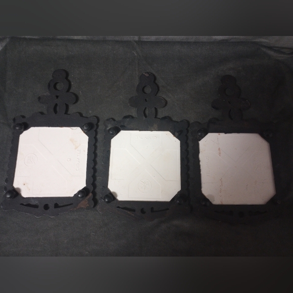 Vintage 70s Kitschy Kitchen Ceramic & Cast Iron Trivets Set of 3 - Picture 5 of 6